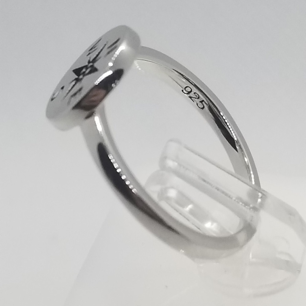 925 Sterling Silver Wanderlust Round Compass Ring - Picture 5 of 7